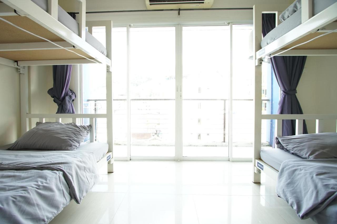 Bedbox Guesthouse And Hostel Patong Exterior foto