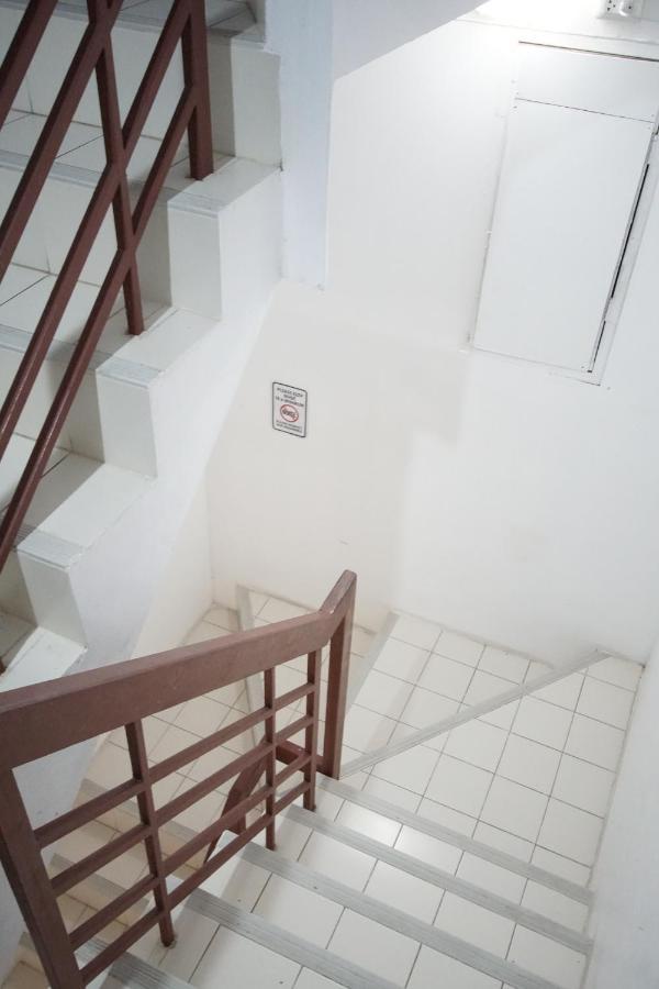 Bedbox Guesthouse And Hostel Patong Exterior foto
