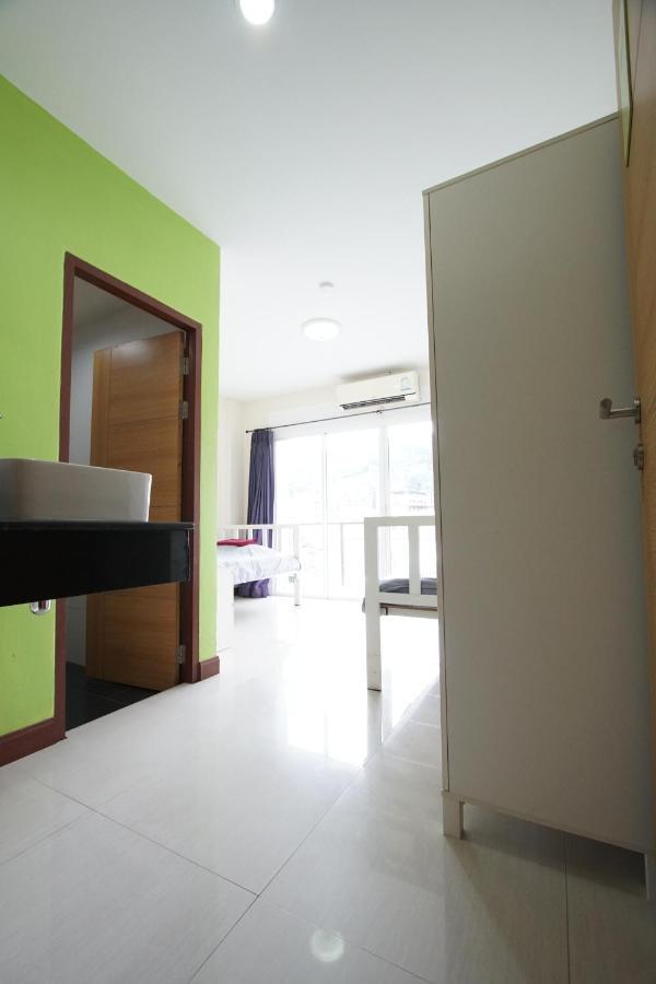 Bedbox Guesthouse And Hostel Patong Exterior foto